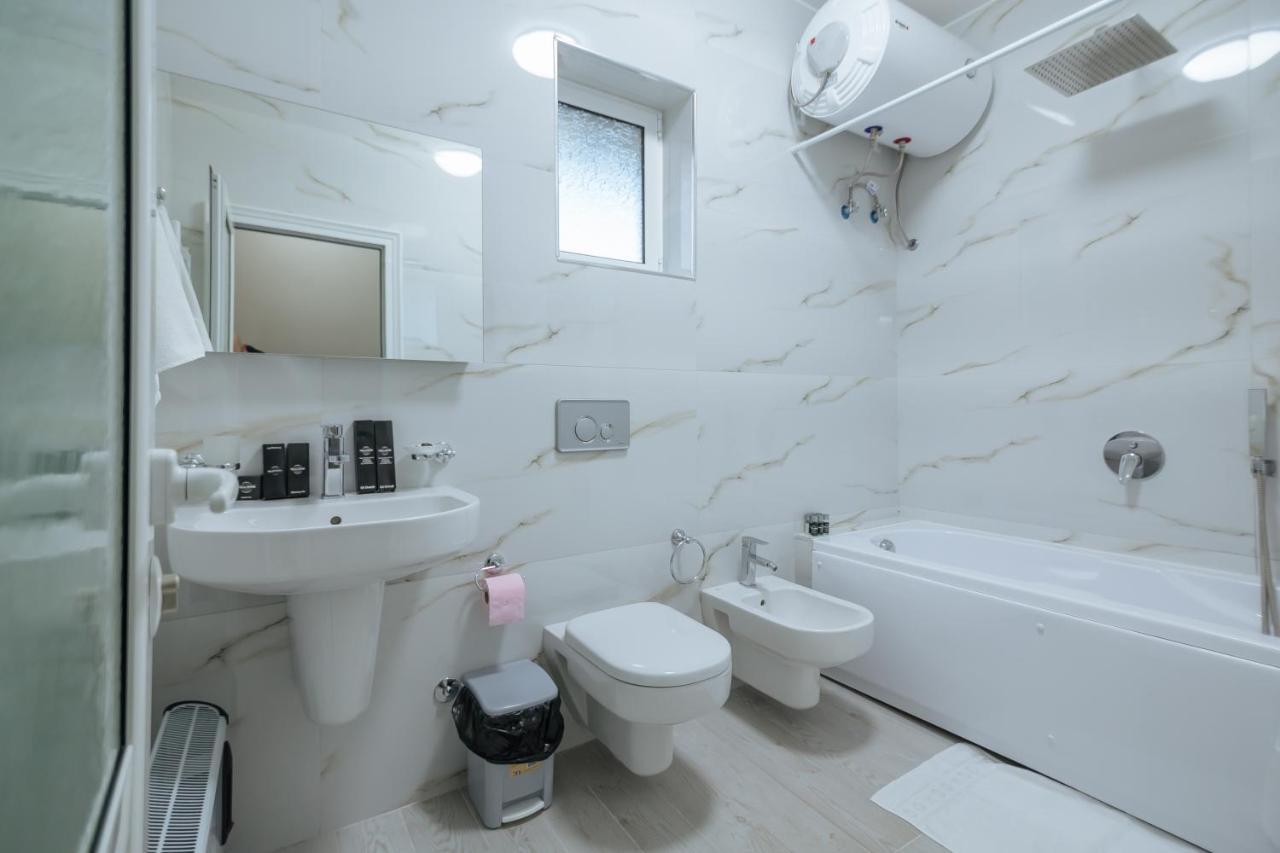 Lodge 1 Korce